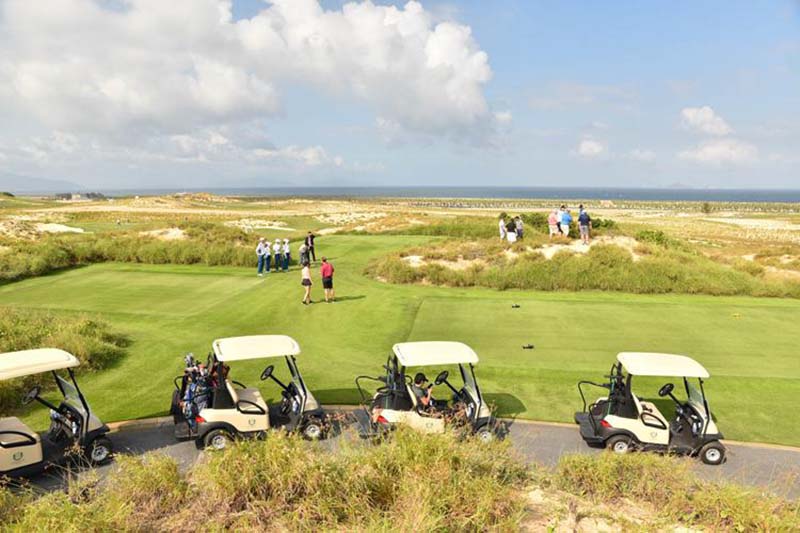 Người chơi golf sẽ phải tuân thủ một số quy định của sân golf