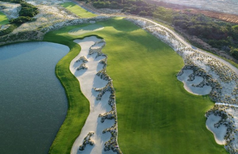 quy mô của sân Golf